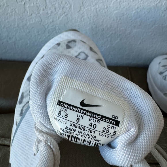 SOLD Nike Air Max Thea - Picture 6 of 6